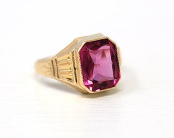 Vintage Pink Ring - Retro Era 10k Yellow Gold Purple Glass Stone - Vintage Mid Century Circa 1940s Size 5 1/2 Fine Jewelry