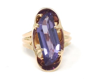 Color Change Ring - Mid Century 14k Yellow Gold Created Purple Blue Sapphire - Vintage Circa 1960s Size 4 Fancy Cut Fine Statement Jewelry