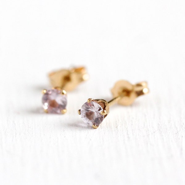 Rosa Saphir Ohrringe - Retro-14 k gelb Gold.25 CTW feinen Stift Set Beiträge - 1960er Jahre durchbohrt klassische Stud zierliche kleine Edelsteinschmuck