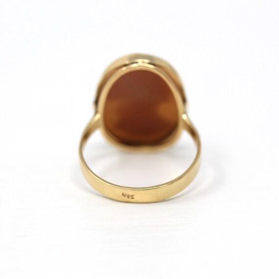 Vintage Cameo Ring - Retro 10k Yellow Gold Oval C… - image 6