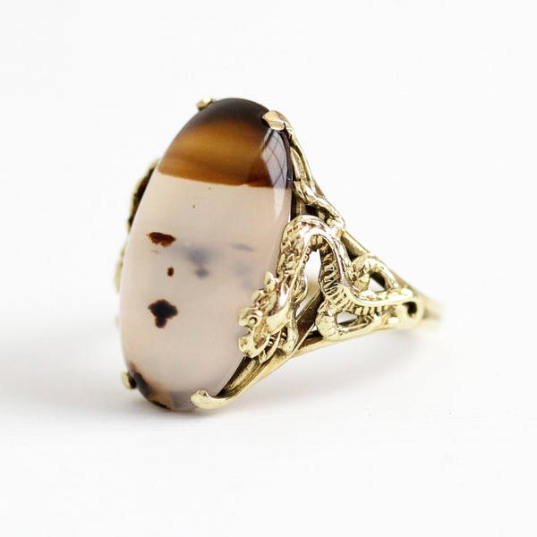 Sale - Agate Dragon Ring - Vintage 14k Yellow Gold Oval White Brown Cabochon - 1940 Sz 7 1/4 Unique Mythical Creature Figural Fine Jewelry