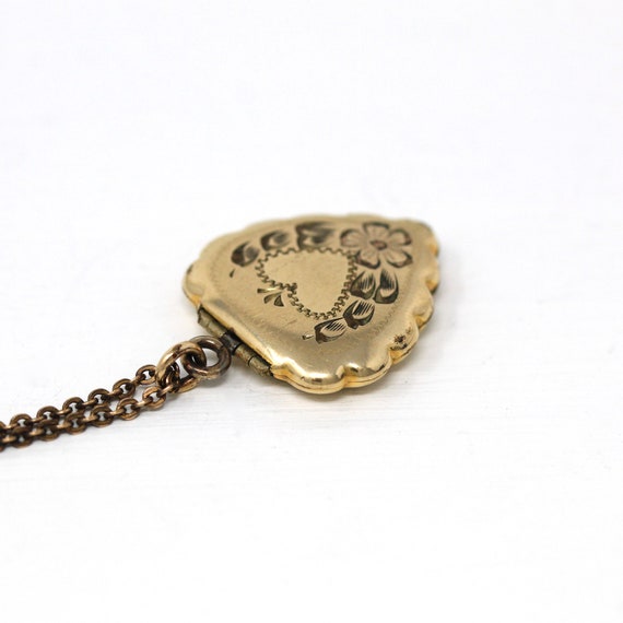 Vintage Heart Locket - Retro Gold Filled Scallope… - image 6