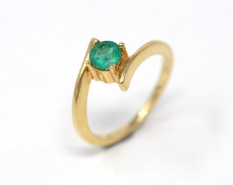 Genuine Emerald Ring - Estate 14k Yellow Gold Round Cut Green .39 CT Gemstone Bypass Style - Vintage Circa 1990s Era Size 5 3/4 Fine Jewelry