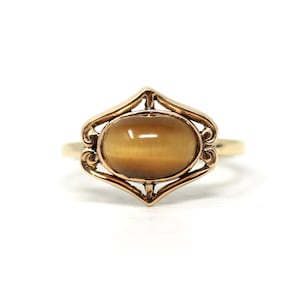 エドワード朝時代のタイガーアイリング - アンティーク 10K イエローゴールド スティックピンコンバージョンバンド - 1910年代頃 サイズ7 1/2 天然シャトヤンシージェム ファインジュエリー