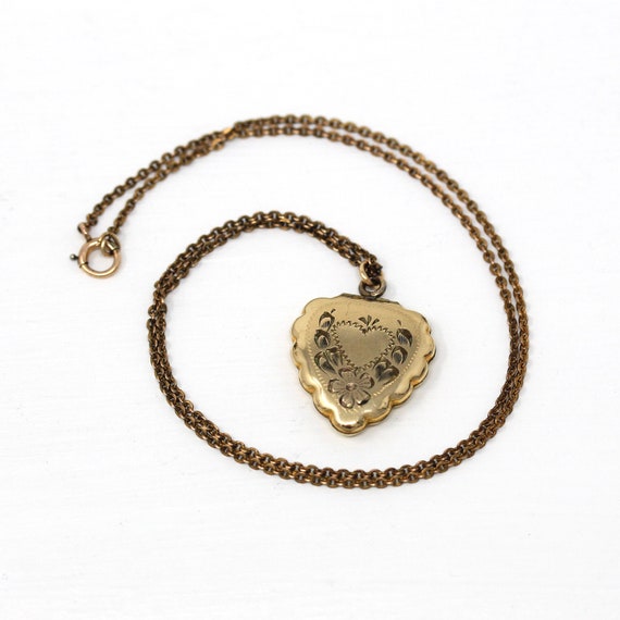 Vintage Heart Locket - Retro Gold Filled Scallope… - image 5