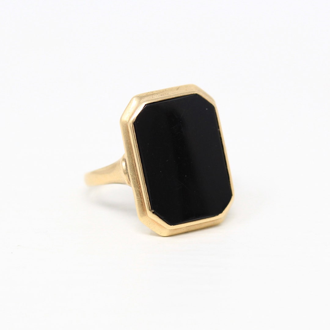 Genuine Onyx Ring Retro 10k Yellow Gold Emerald Cut Black Gemstone Vintage Circa 1940s Era Size