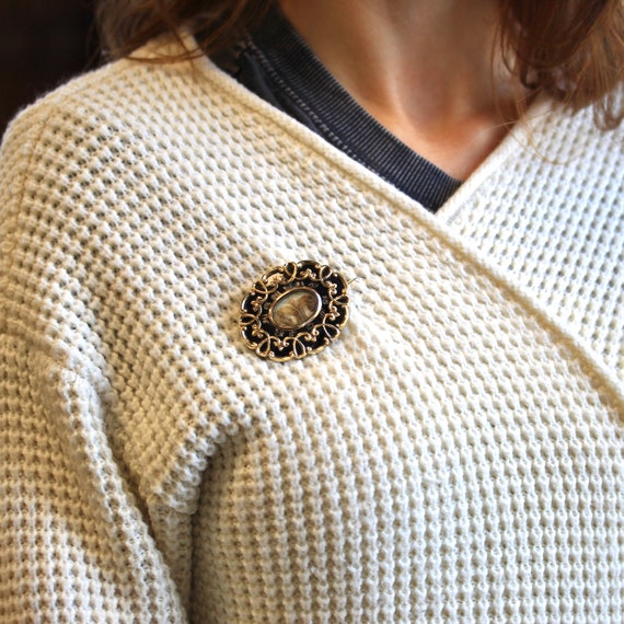 Mourning pins for sale sale
