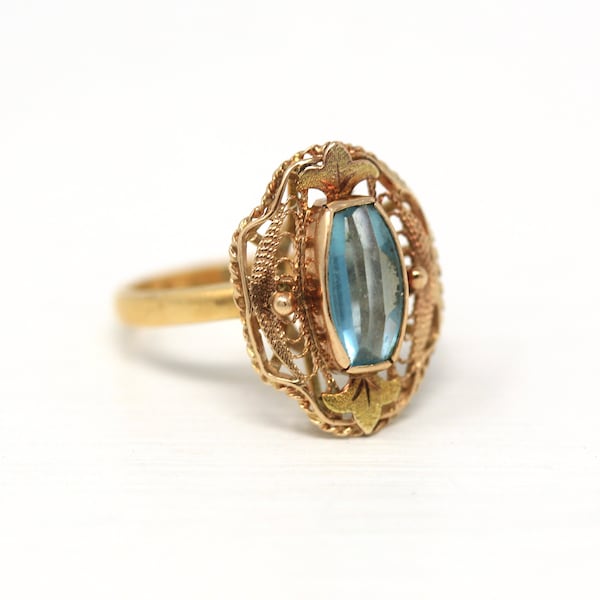 Verkauf - Retro Filigree Ring - Retro Ära 18k Gelbgold Simulierter Aquamarin Ring - Vintage Circa 1940er Jahre Größe 3.75 Statement Blau Feiner Schmuck