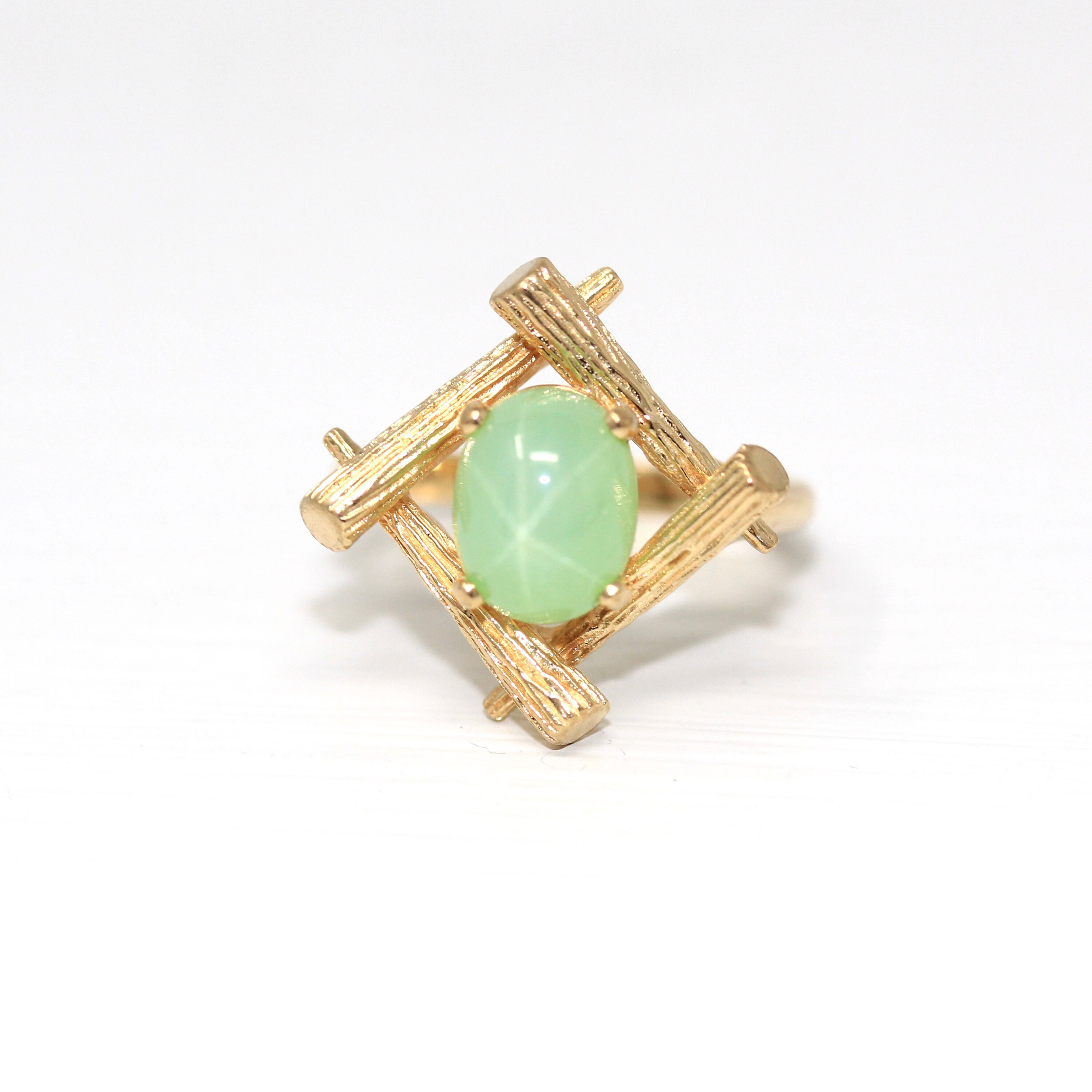 Green star sapphire best sale ring