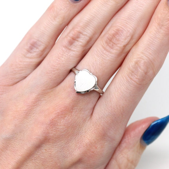 Blank Signet Ring - Retro 10k White Gold Heart Pe… - image 2