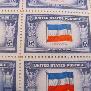 Joegoslavië volledig vel van 50 vintage ongebruikte Amerikaanse postzegels 5-cents 1943 Jugoslavija Југославија Belgrado Montenegro Servië WW2 Filatelie