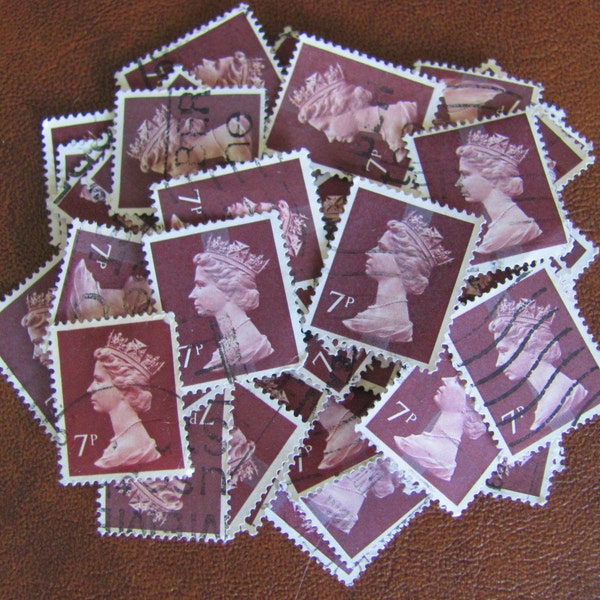 Pflaume Mama 50 Jahrgang Großbritannien Briefmarken Königin Elizabeth II dunkel rot braun UK England GB Scrapbooking 1970er Jahre 7 p Maschinen Philatelie