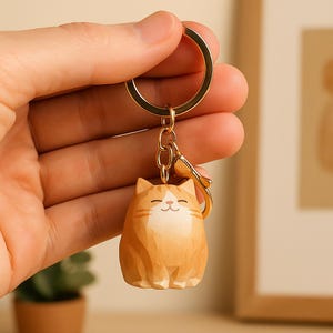 Handmade Wooden Cat Keychain – Hand-Carved Wood Accessory – Cute Bag or Car Charm – Original Gift – Natural Cat Decoration