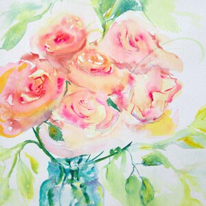 Tarjetas de ocasión plegables en blanco de 5 x 7 pulgadas sobre papel de lino texturizado de bellas artes, juego de 5 rosas impresionistas en acuarela de frasco azul