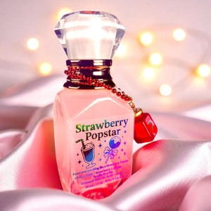 Strawberry Popstar - Strawberry Soda Shimmer Mist: Y2K snoepparfum met charme