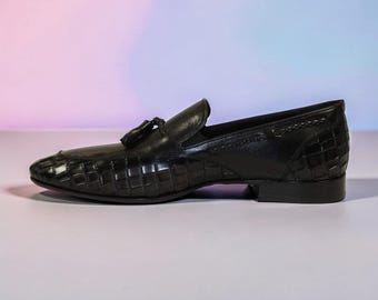 Herrskor med krokodilstruktur i läder, präglad svart loafer