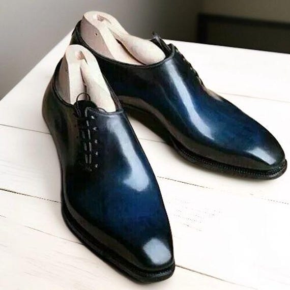 black and blue dress shoes Mens Pointed Toe | Metal Tip Jazz up your wardrobe with Carlton blue mens pointed toe dress shoes from Just Mens Shoes Men Two Tone Blue Leather