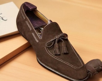 Mocasines de ante marrón hechos a mano con borlas para hombre, zapatos sin cordones, zapatos de vestir tipo mocasín