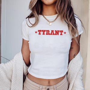 タイラントベビーTシャツ、ロデオシャツ、トレンディカウボーイY2Kシャツ、ウエスタンTシャツ、クロップドタンクトップ、ウエスタンバチェロレッテTシャツ、カウボーイカーター