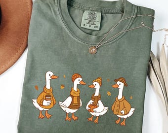 Camiseta Fall Goose Comfort Colors, camiseta Autumn Cozy Silly Goose, clima de outono, camiseta de Ação de Graças, camiseta de abóbora com café para o Halloween