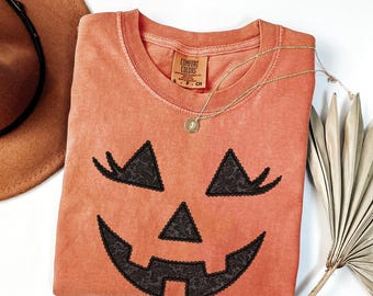 Womens Pumpkin Face Halloween Comfort Colors® Shirt, Halloween Mama Shirt, Gothic Halloween Tee, Spooky Girl Pumpkin Shirt, Halloween Gift