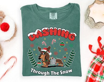 Vintage Dashing Through The Snow Comfort Colors®-skjorta, Disney Slinky Dog-jultröja, Disney Renljus-outfit, Disney-familjeskjorta