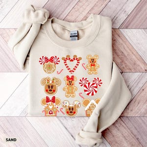 Mickey and Minnie Gingerbread Sweatshirt, Disney Snacks Sweat, Disneyland Christmas Hoodie, Christmas Party Crewneck, Disney Xmas Sweatshirt