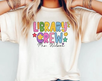 Koszulka z nadrukiem „Crew Comfort Colors®” z nadrukiem, prezent dla nauczyciela, koszulka z okazji powrotu do szkoły, koszulka dla bibliotekarza