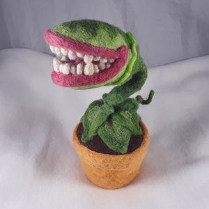 カスタム オードリー 2 - 植物を食べる男のアート人形