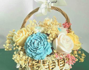 Blumenkorb mit natürlichen Duftkerzen. Ideales Geschenk für Hochzeit, Muttertag, Großmuttertag, Geburtstage und andere Anlässe.