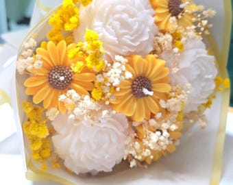 Duftender Rosenkerzenstrauß. Einzigartiges Geschenk für besondere Anlässe. Muttertag, Geburtstag, einzigartiges Hochzeitsgeschenk.