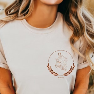 Bobcat T-Shirt Unisex | Vintage Crewneck Nature Lover Gift | Forestcore Wildlife Tee | Animal Lover Cottagecore Top.