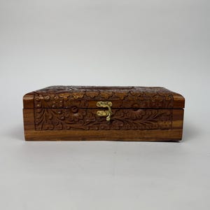 Minimalist Holz Taschentücherbox Deckel | Umweltfreundlicher Taschentücherhalter | Handgemachte Holz Dekoration von SimplyTera