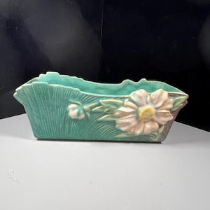 Roseville Pottery 387-8&quot; Freesia Pattern Rectangular Planter – Aqua & Mauve