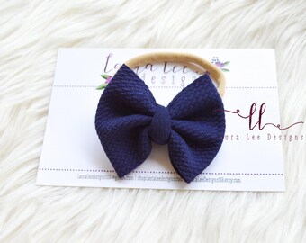 READY TO SHIP bow, Navy Blue Bow on Nylon Headband, Newborn Photo Prop, Smash Cake Bow, Small Messy Bow, Small Julia Style Bow, Blue Bow