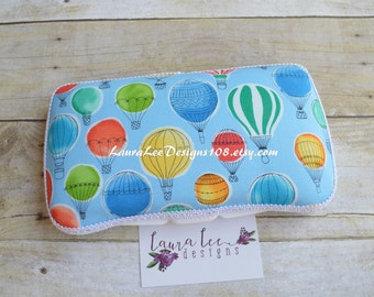 READY TO SHIP, Hot Air Balloons on Aqua Blue Travel Baby Wipe Case, Personalized Wipecase, Baby Shower Gift, Diaper Wipe Clutch, Wipe Holder