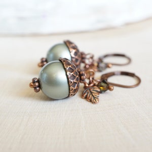 Sage Green Pearl Copper Acorn Earrings, Crystal Acorn Earrings, Pearl Acorn Earrings, Antique Copper Earrings, Handmade Earrings, Oak Tree