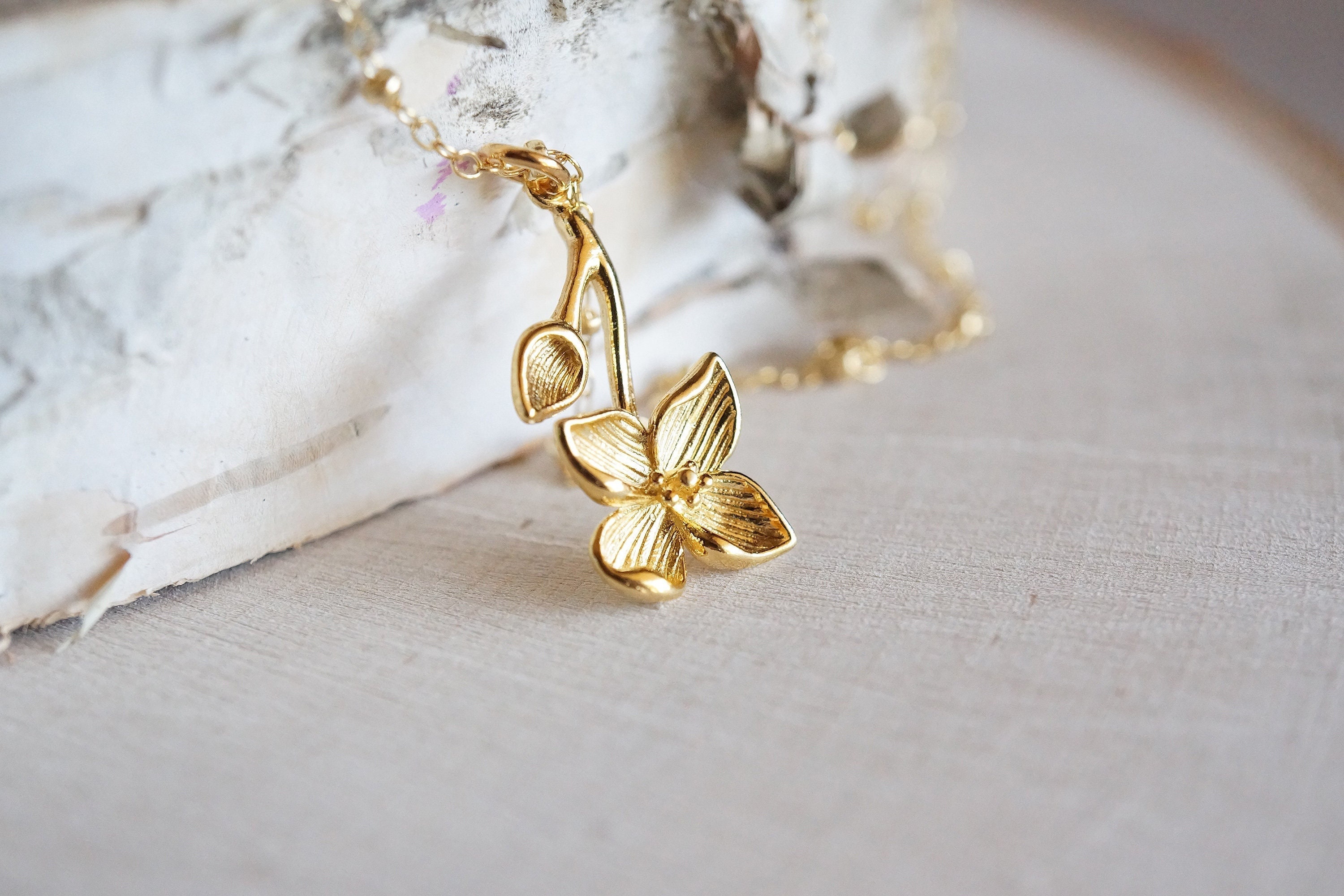 Dogwood necklace deals