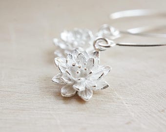 Oorbellen met lotusbloem van sterling zilver | Sieraden met waterlelie | Botanische oorbellen | Sieraden geïnspireerd op de natuur