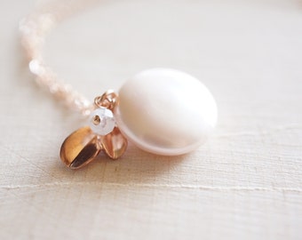 Coin Pearl, Rose Gold Necklace with Gold Leaves and Moonstone