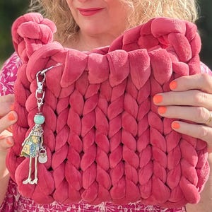 Bolso de mano - bolso de mano de terciopelo grueso de lujo tejido a mano, bolso formal. Bolso de vacaciones, bolso de noche. Color: Rojo rosado.