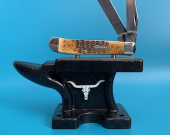 Mini Cast Iron Anvil Knife Display – Texas Longhorn Western Decor, Magnetic Knife Stand