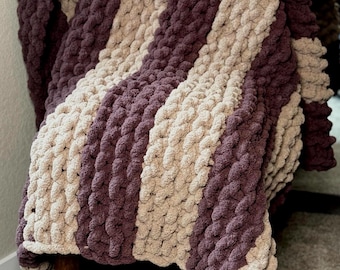 Twilight Bloom - Chunky Knit Blanket – Plum & Lilac Chunky Throw - Cozy Handmade