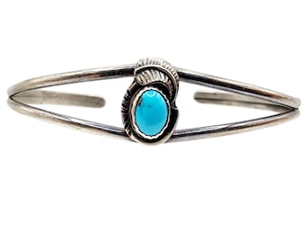 Navajo Dornröschen Türkis Petite Manschette Armband gestempelt Sterling Silber Zarte und Kleine Manschette Armband