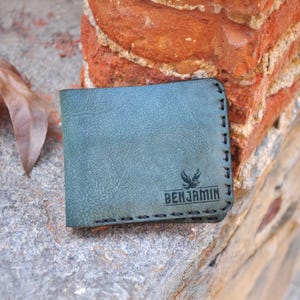 Cartera de hombre grabada – Cartera fina de cuero RFID con nombre o mensaje – Idea de regalo de cumpleaños – Cartera personalizada – Cartera hecha a mano