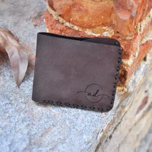 Cartera de cuero personalizada - Cartera grabada personalizada para hombre - Regalo para el Día del Padre - Cartera fina hecha a mano - Regalo de aniversario para él