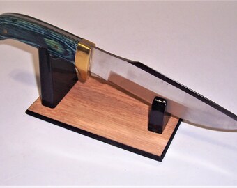 Large / Medium Fixed Blade Knife Display Stand - Gloss Light Maple Melamine Base - Gloss Black Uprights