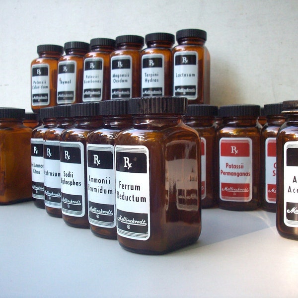 Vintage Drugstore Pharmacy Rx Prescription Bottles / Brown Glass / Mallinckrodt / St Louis  New York