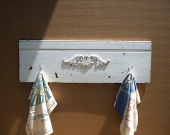 Rustic Cottage 2 Hook Towel Rack / Wall Hanging / Painted Wood / Distressed Shabby / White Crackled Chippy Paint / Carved Detail / Oak