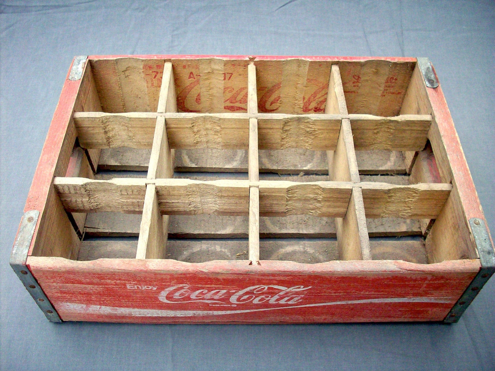 Vintage Divided Wood Coke crate / 1973 Etsy